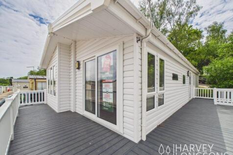 Willerby Cranbrook lodge exterior with wraparound 