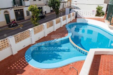 Apartment with parking, lift and swimming pool in Mahon