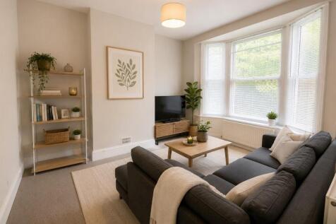 Lounge- Maisonette- 158 Upper Lewes Rd  May 26.jpg