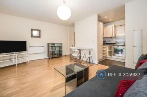 Living Room / Kitchen