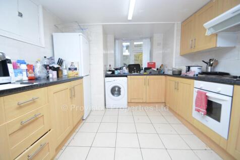 Chestnut Avenue, Hyde Park, Leeds, LS6 photo 4