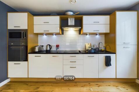 Kitchen &amp; Living area