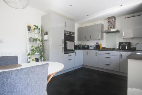 Donaldson Drive, Brockworth, Gloucester, GL3 photo 3