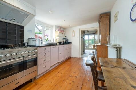 1440px-The Old Re...