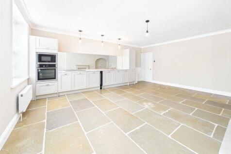 Cleevelands Drive, Cheltenham, Gloucestershire, GL50 photo 4