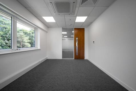 Spinnaker House First Floor Internal 10.jpg