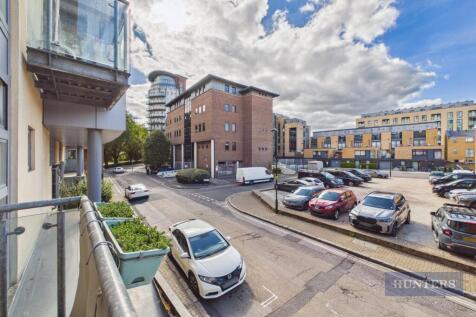 CAM05152G0-PR0574-STILL009.jpg