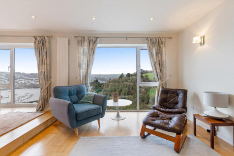 7 Sitting Room