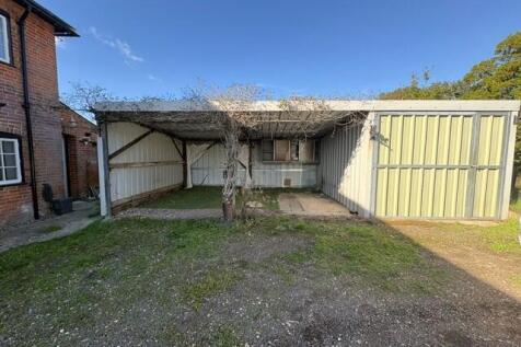 Car Port &amp; Garage