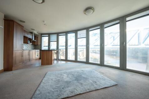 lounge / dining / kitchen