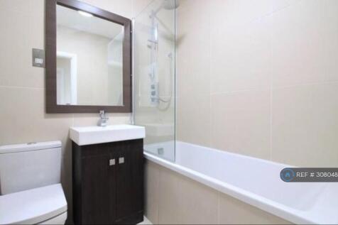Bellvue Court, Hounslow, TW3 photo 3