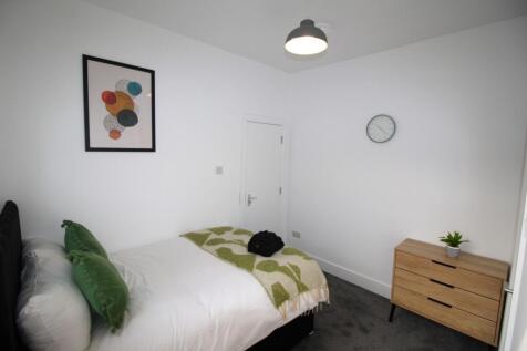 Room (b) 