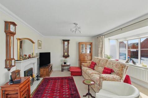 Living Room.JPG