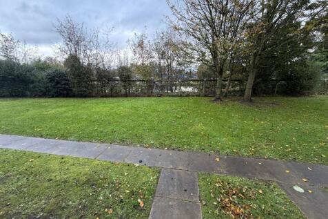 Canal to Rear