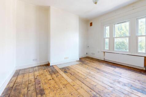 Flat 3, 21 Burlington Gardens, Acton, London, W3 6BA