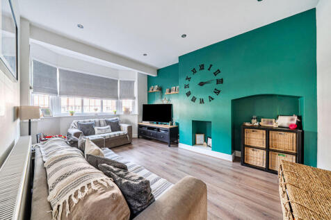 Lounge angle 1