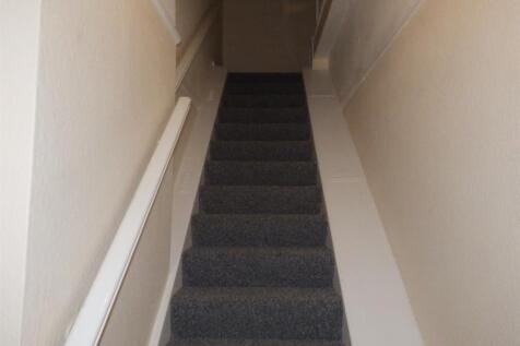 Overpool Road, Ellesmere Port, CH66 1JN photo 4