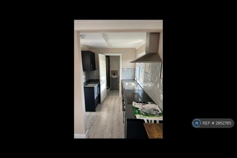 Kitchen (First Floor)