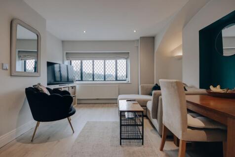 Open-plan living room #2