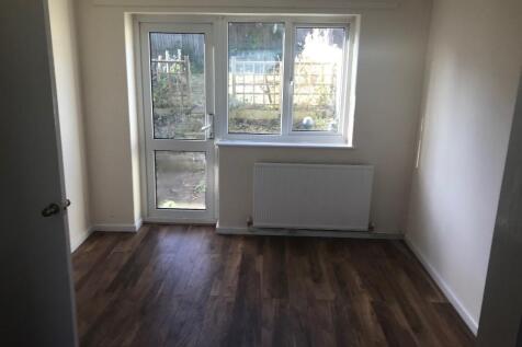 Mullard Drive, Leamington Spa, Warwickshire, CV31 photo 4