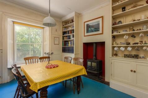 Undercliffe 1 Kitchen Dining Room-4.jpg