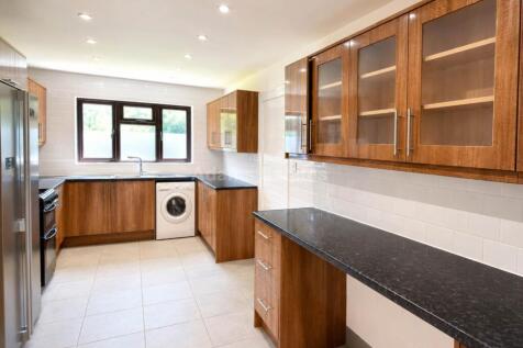 Pheasant Close, Wokingham photo 3