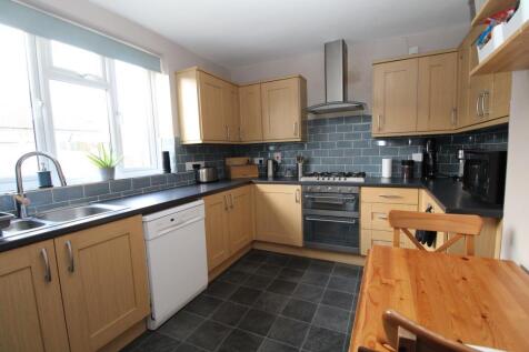 Melksham Green, Romford, Essex, RM3 photo 4