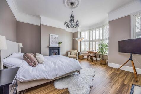 106 Saint Andrews Road, Southsea-Small-PorticoMark