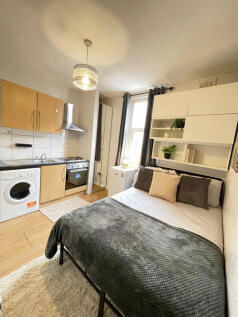 Beautiful Self-Contained Studio in Seven Sisters 