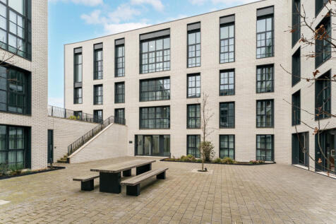 331 Turing Way, Eddington.JPG