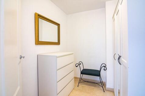dressing room.jpg