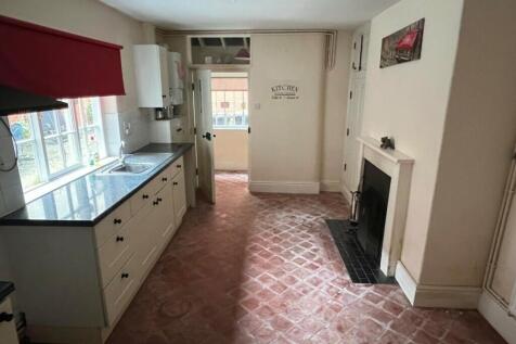 Retail Property (high street) to rent Image 5