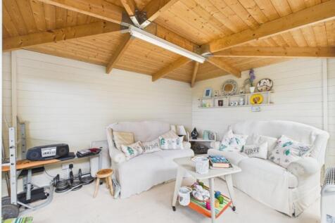 Summerhouse Interior