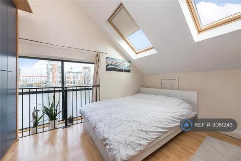 York House, London, E16 photo 2
