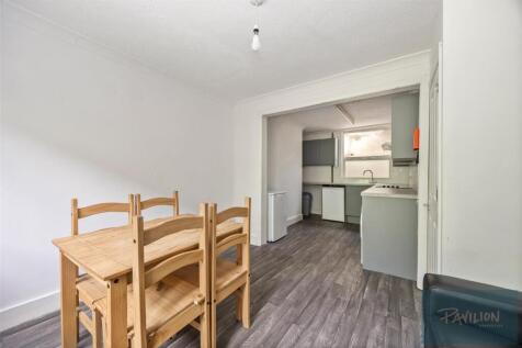 Edinburgh Road, 23_012.JPG