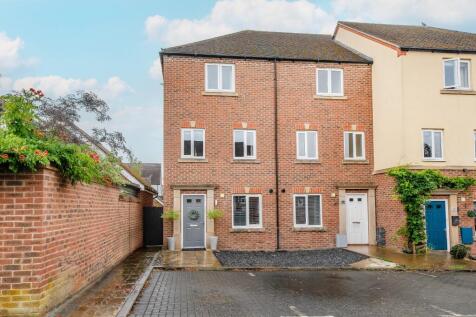 Andover, SP11 - property photo