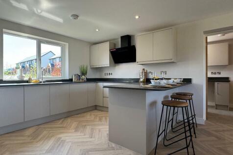 Handleless kitchen c/w fitted appliances