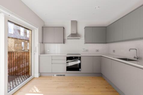 Stonhouse Street, London, SW4 photo 2