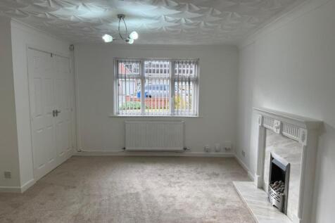 Monmouth Crescent, Lancashire photo 3