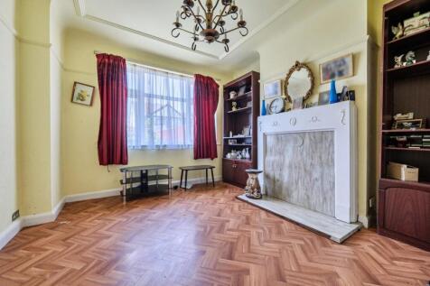 Davidson Frost-Wellings, DFW, Uppingham Avenue, Fr