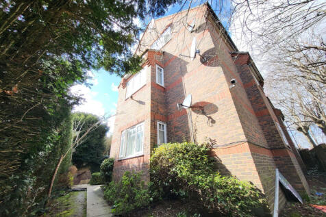Long Lease and Low Service Charge - Large 2 bed f