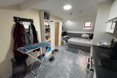 WhatsApp Image 2025-11-21 at 15.31.47.jpeg