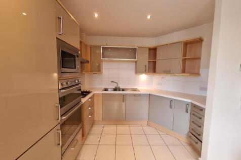 38 The Space, Clarendon Avenue, Leamington Spa photo 2