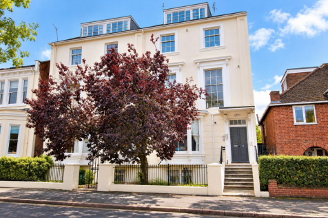 16 Leam Terrace .png