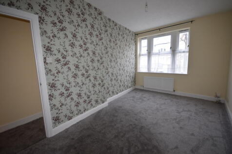 Kingston road, SW20: 1 bed 1 rec 1 bath unfurn photo 5