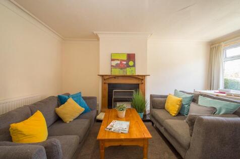 4 Hessle Road, Hyde Park, Leeds, LS6 1EH photo 3