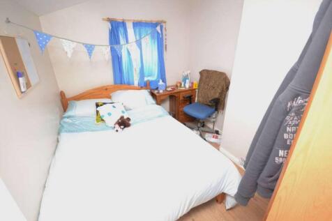 Donnington Gardens, Erleigh Road photo 4
