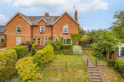 7 High Street, Rushton-28.jpg