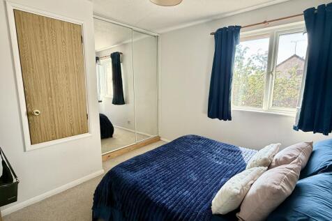 Curlew Close, Maldon photo 4
