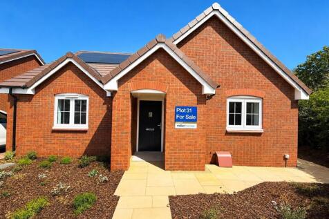 31 Springbrook Gardens Blakedown 1.jpg